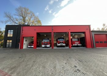 Strażacy z Łobżenicy przeprowadzili się do nowej remizy
