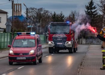 Strażacy z OSP Wartkowice mają nowy wóz