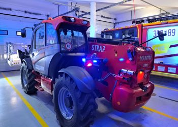 Gmina Dąbrowa Białostocka na zakupach. Ładowarka, poduszkowiec, dron dla OSP