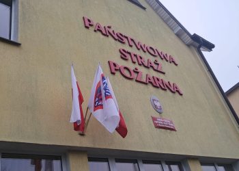 Komendant powiedział ‘NIE’ flagom związkowym