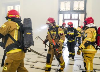 Próbna ewakuacja w Sejmie. Ćwiczenia stołecznych służb