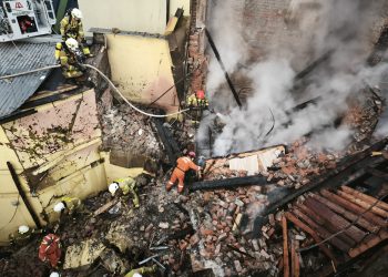 Katastrofa w Cieszynie. W akcji prawie 160 strażaków