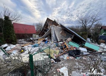 Wybuch gazu w domku letniskowym. Jedna osoba w szpitalu