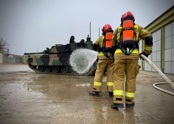 Pożar czołgu K2, czyli ćwiczenia wojskowych strażaków