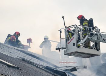 Pożar hali produkcyjnej w Lublinie