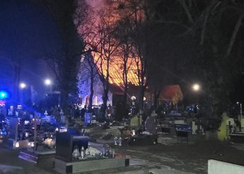 Pożar kaplicy cmentarnej w Wołowie