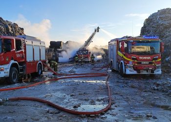 Nocny pożar składowiska odpadów w Sokołowie