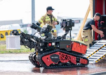 Państwowa Straż Pożarna zamawia roboty do gaszenia pożarów