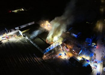 Pożar hali magazynowej w Mokranach Starych
