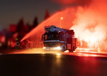 Strażacy z OSP Szadek powitali swój ‘nowy’ podnośnik