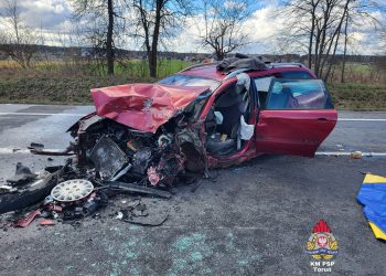 Dwie osoby ranne w wypadku na DK10