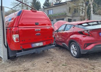 Kolizja w Węgorzynie. Uszkodzony samochód OSP