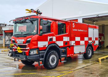 Scania P420 (4×4) – nowoczesny pojazd lotniskowy od SZCZĘŚNIAK PS