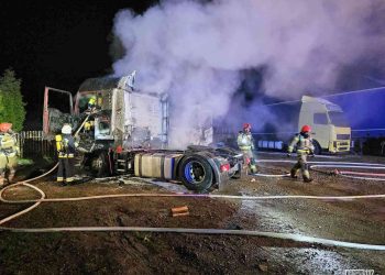 Pożar ciągników siodłowych w miejscowości Targowiska