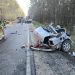 Wypadek na trasie Brok-Poręba. Volkswagen rozpadł się na części