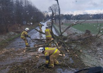 Załamanie pogody. Ponad 1300 interwencji strażaków