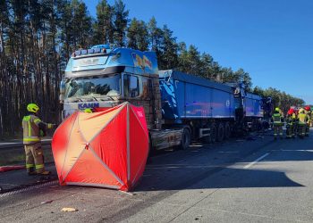 Wypadek na trasie S8. Nie żyje jedna osoba 