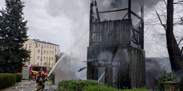 Na Pradze spłonęła zabytkowa dzwonnica