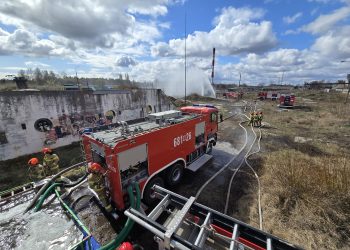 Ćwiczenia strażaków z powiatu wołomińskiego