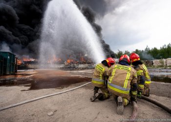 Rok po ogromnym pożarze w Siemianowicach Śląskich. Sprawca na wolności