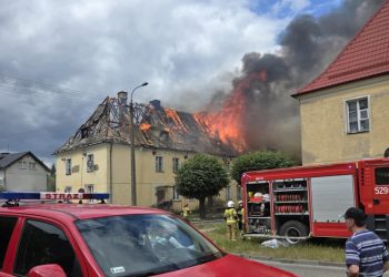 Duży pożar budynku mieszkalnego w Mławie