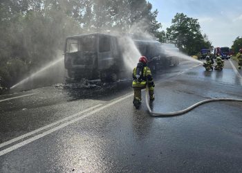 Pożar cysterny z paliwem na DK50