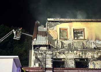 Pożar hotelu w Nowym Brzesku. Ponad 100 strażaków w akcji