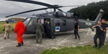 Black Hawk z czeskimi strażakami leci gasić pożary w Bułgarii