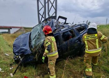 Wypadek na A1. Kierowca cudem przeżył