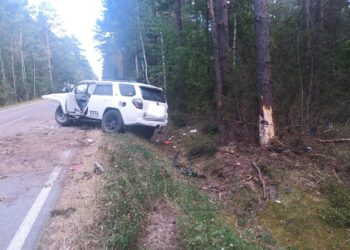 Doprowadził do wypadku. Miał dwa aktywne zakazy prowadzenia