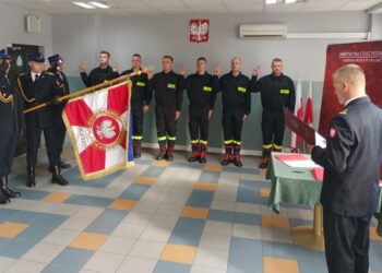 Łomża. Nowi strażacy złożyli ślubowanie