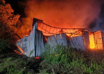 Pożar hali magazynowej w miejscowości Chróścina