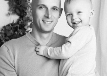 Zginął z synem w wypadku. Żegnają ich strażacy i żołnierze