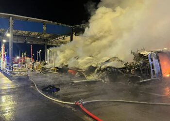 Tragiczny wypadek na A2. Nie żyje kierowca ciężarówki [FILM]