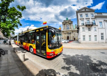 Program OLiOC. Warszawa zamawia autobusy przystosowane do ewakuacji