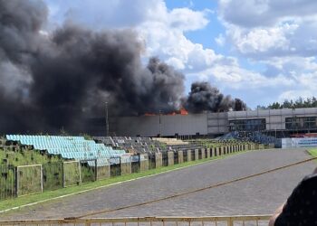 Pożar na budowie kompleksu basenów w Otwocku