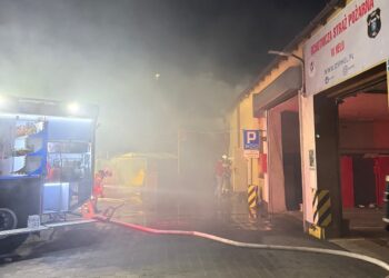Nocny pożar remizy OSP Hel. Duże straty