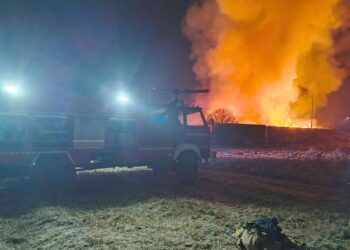 Najpierw opona, później silnik. Pechowy wyjazd OSP Wronów do pożaru