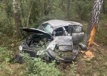Wypadek w miejscowości Wieliczna. Dwie osoby w szpitalu