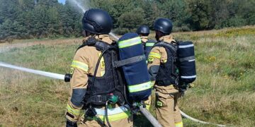 PSP zbroi się. Duże zamówienia na hełmy i kamizelki balistyczne