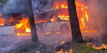 Pożar autokaru. Ewakuowano małe dzieci