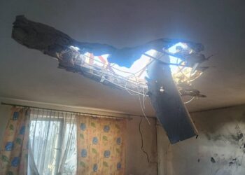 Fragmenty rosyjskiego drona spadły na dom