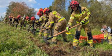Ćwiczenia z gaszenia pożarów na terenach niezurbanizowanych