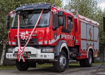 NOWY SAMOCHÓD POŻARNICZY NA 95-LECIE OSP KSRG RYCERKA DOLNA