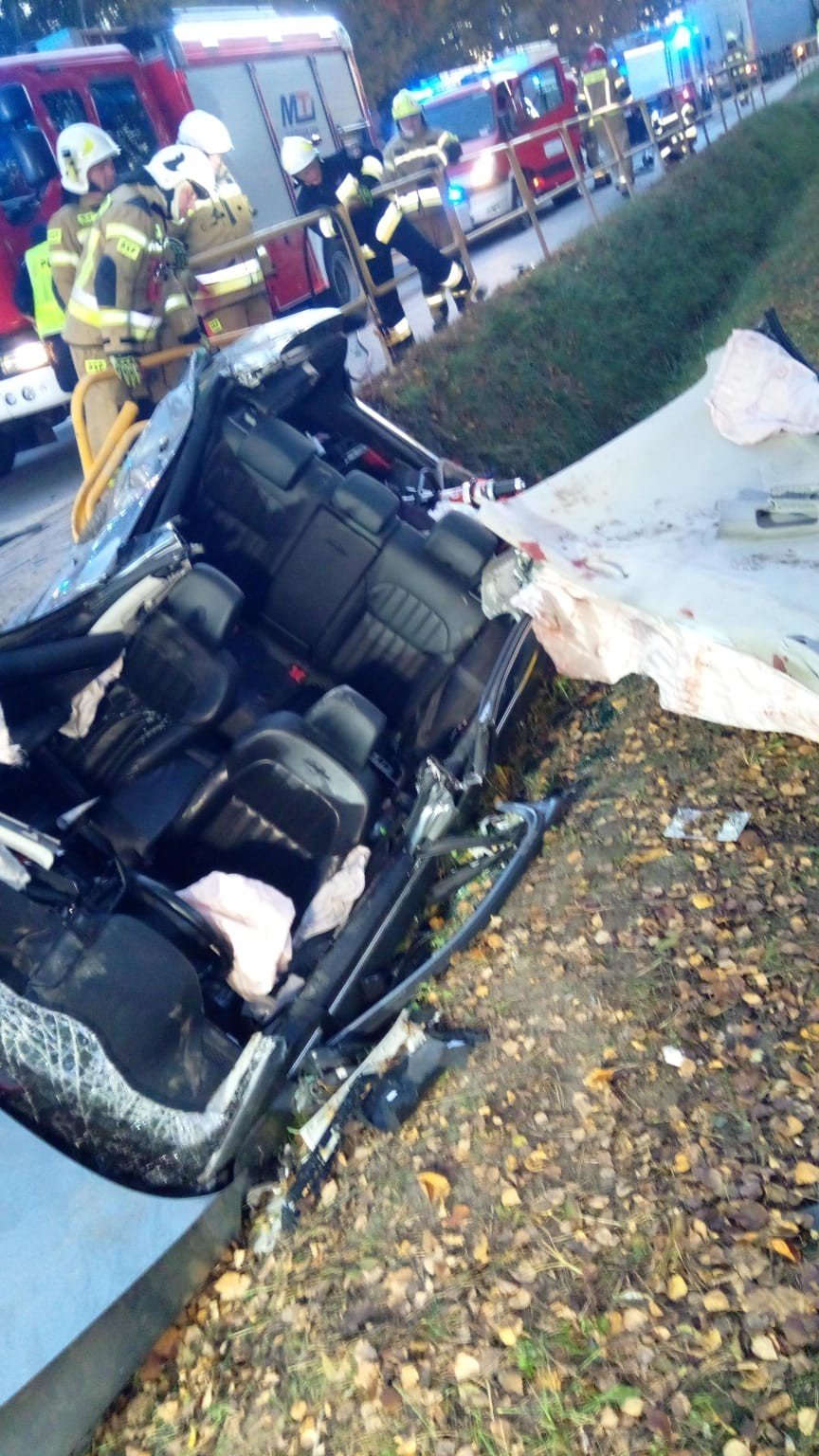 Tragiczny wypadek na DK73. Nie żyją trzy osoby