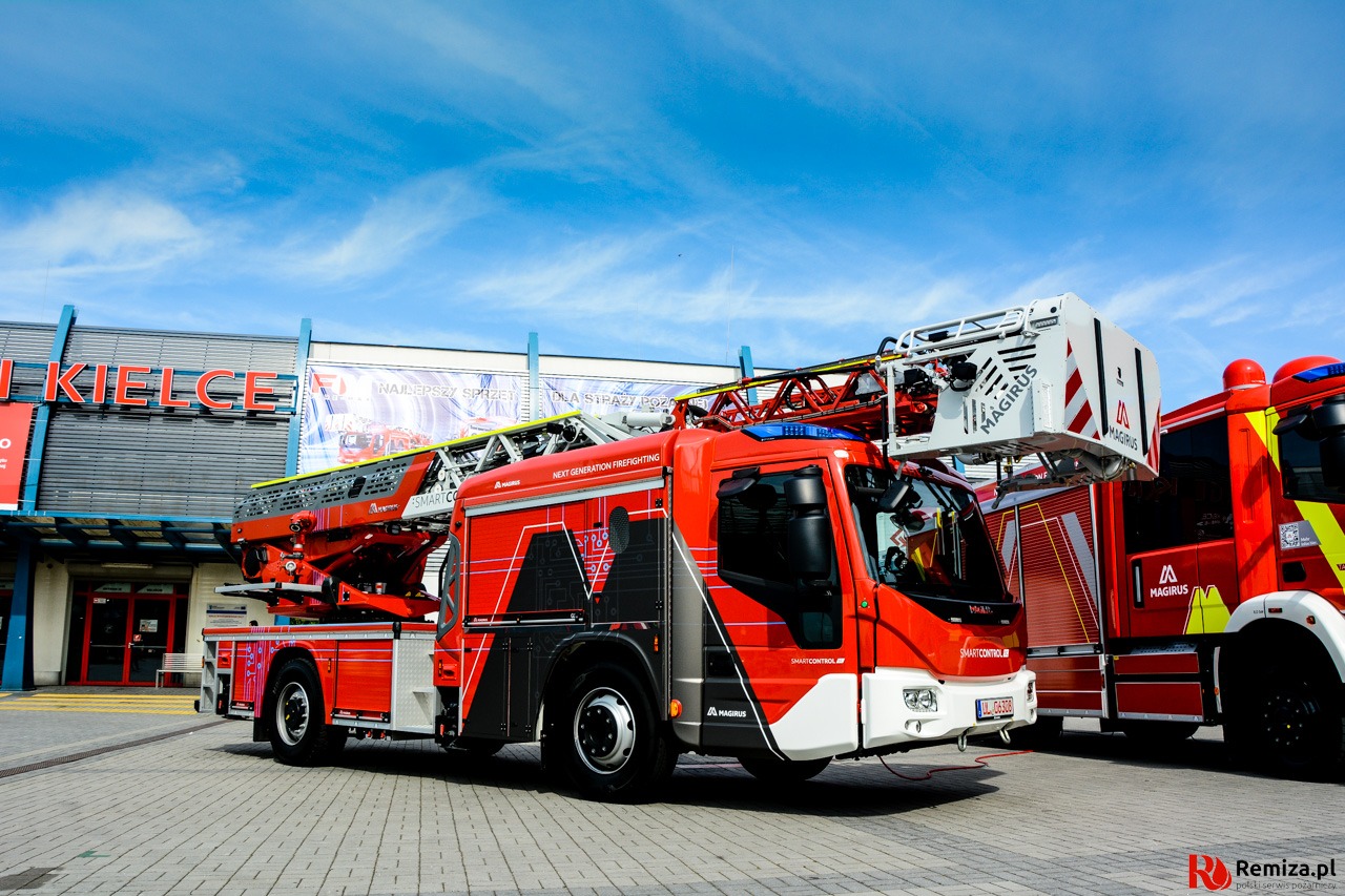Niskopodwoziowe drabiny Magirusa trafią do Państwowej Straży Pożarnej
