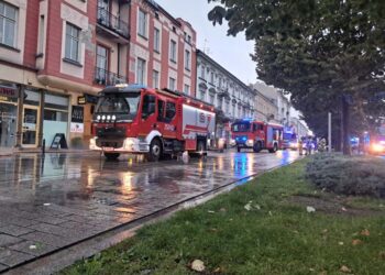 Pożar kamienicy w centrum Częstochowy