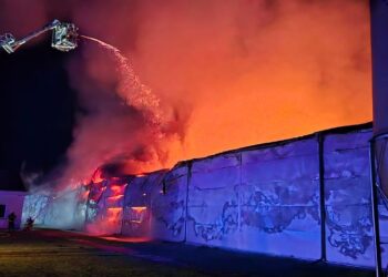 Pożar kurnika w Fałkowicach. Strażacy zakończyli działania