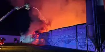 Pożar kurnika w Fałkowicach. Strażacy zakończyli działania
