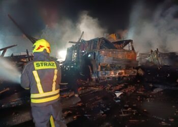 Pożar w Lubniczce. Spłonął wóz strażacki